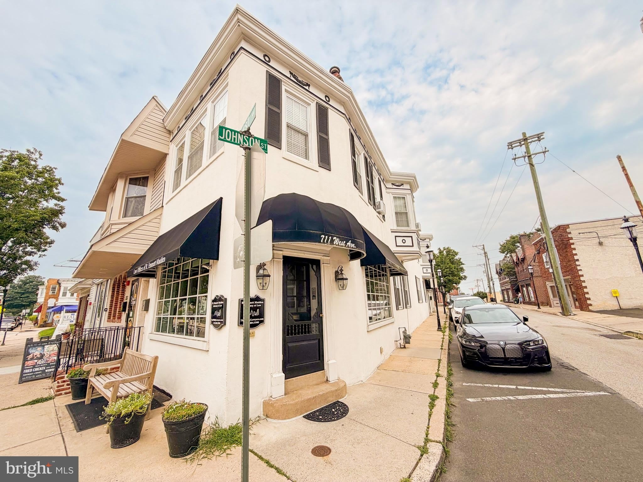 711 WEST Avenue – photo 1
