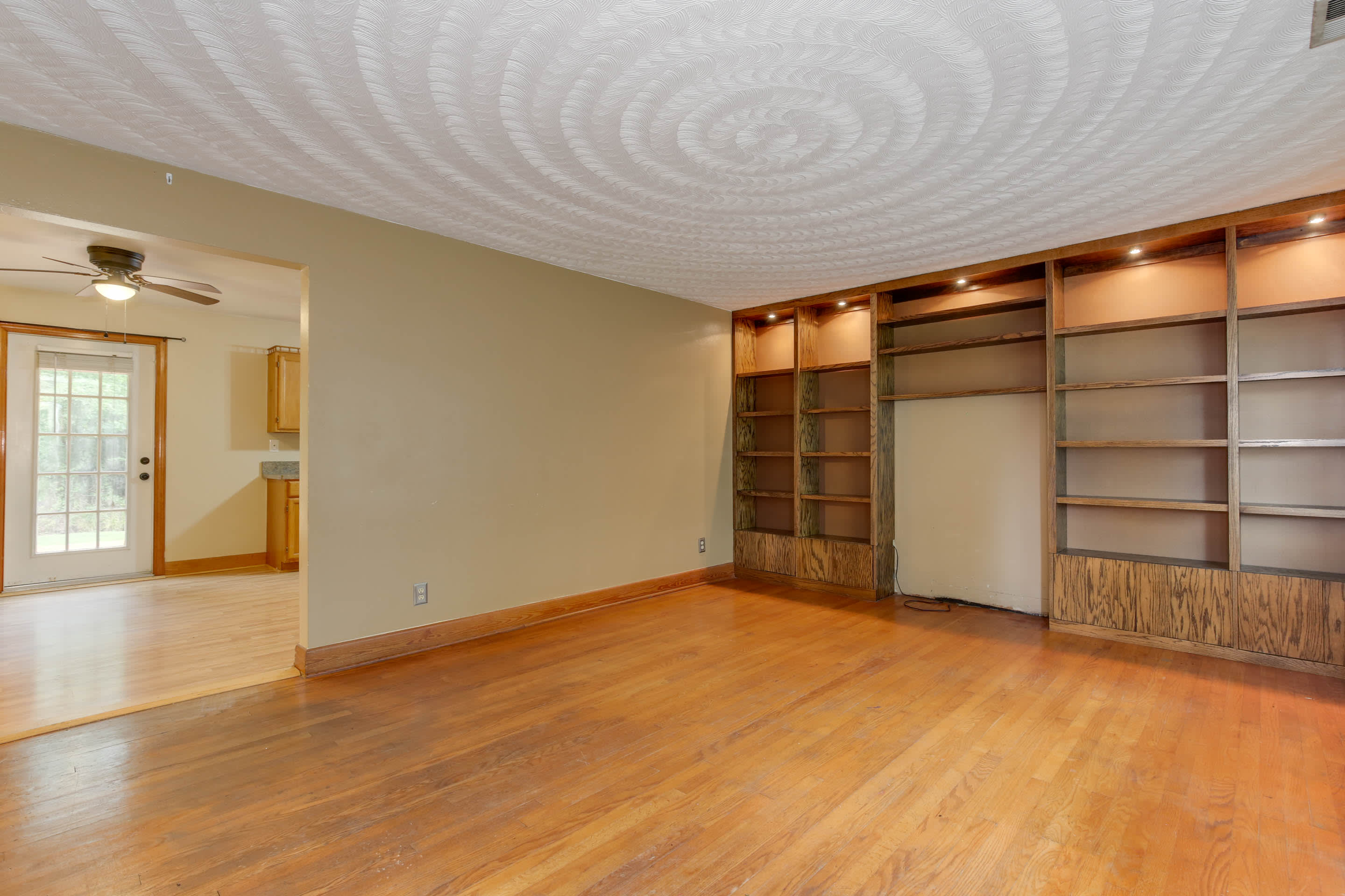 128 Mann Drive, 1 – photo 1