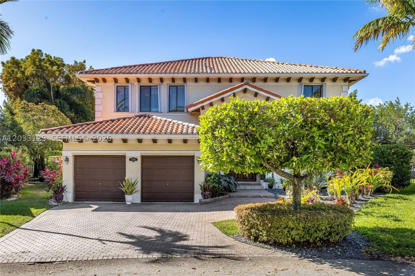 19086 SW 76th Ave – photo 1