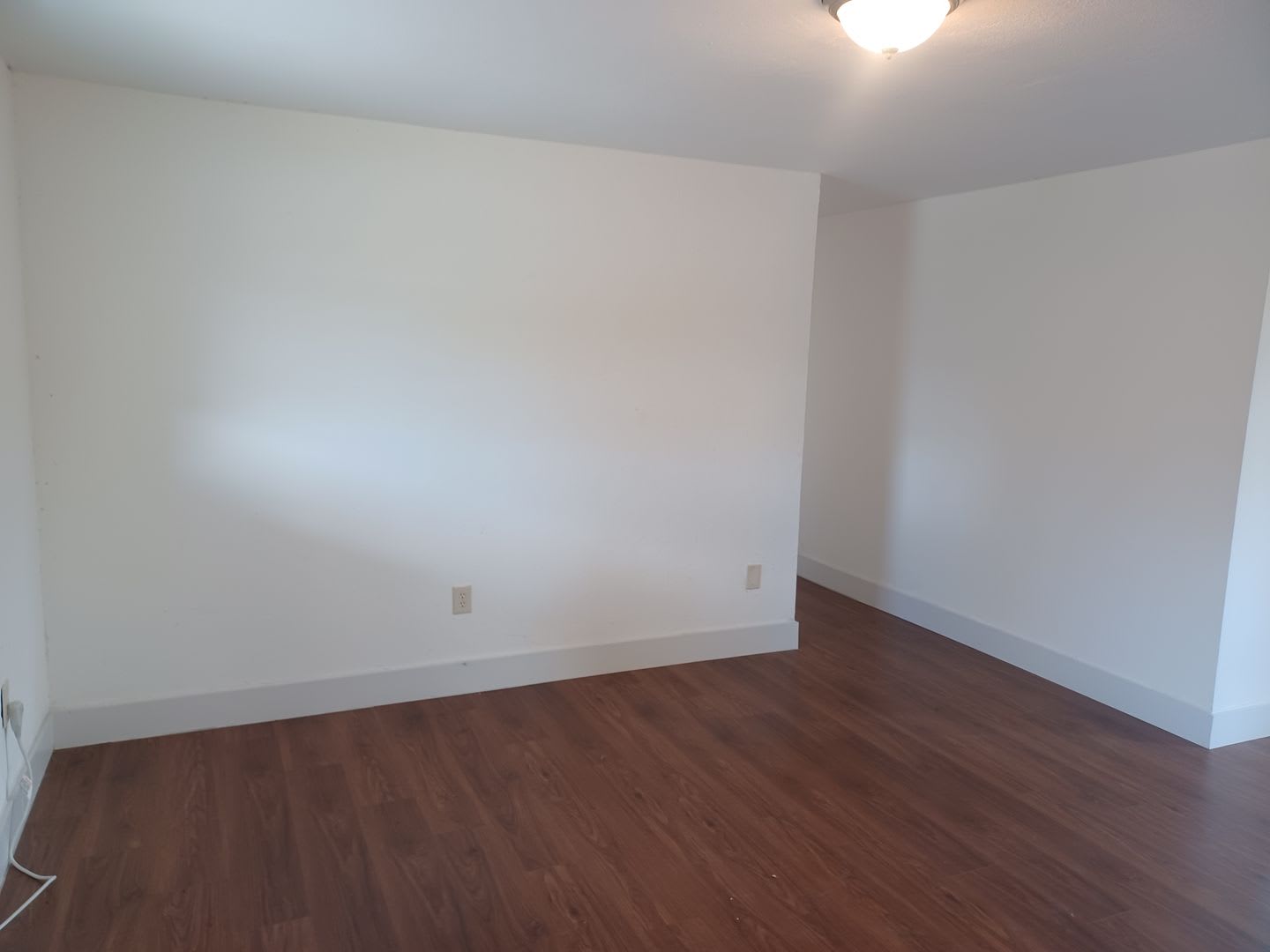 500 Off First Months Rent Coming Soon Remodeled 3 Bedroom 1 Bathroom Large Fenced Yard – photo 3