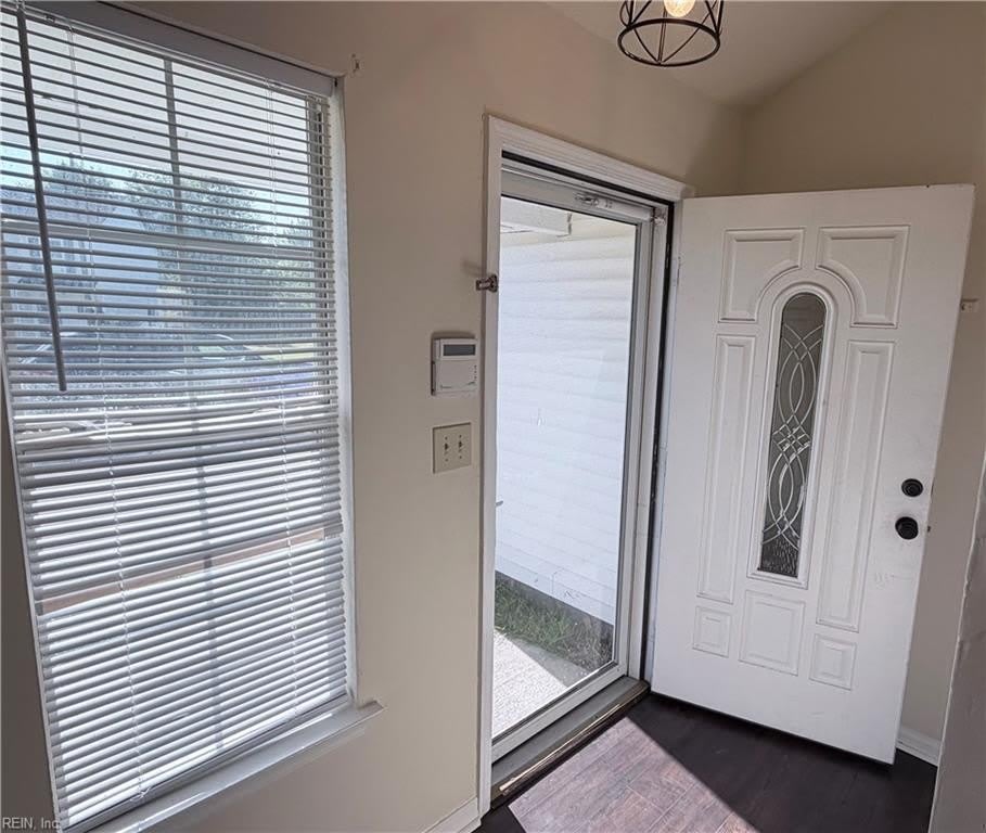 160 Wexford Drive – photo 2