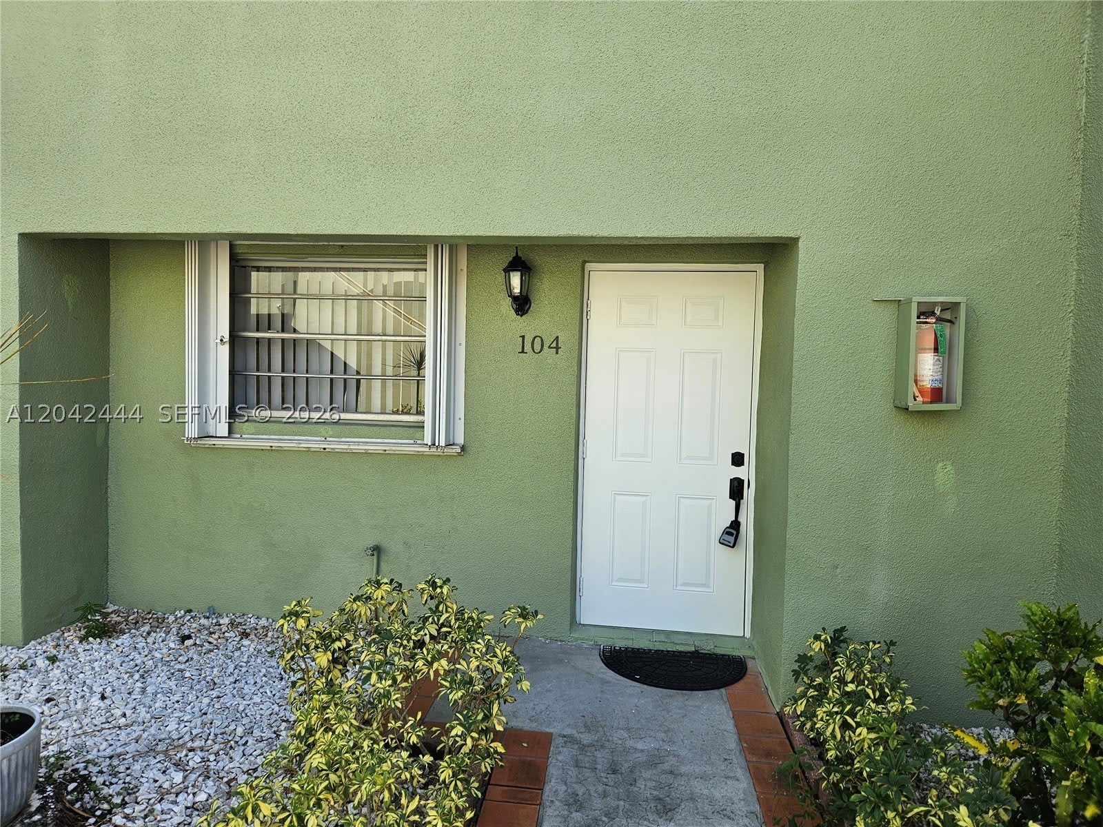 11071 NW 7th St – photo 5