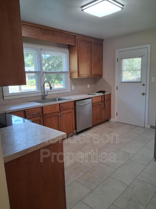 922 Smith St – photo 2