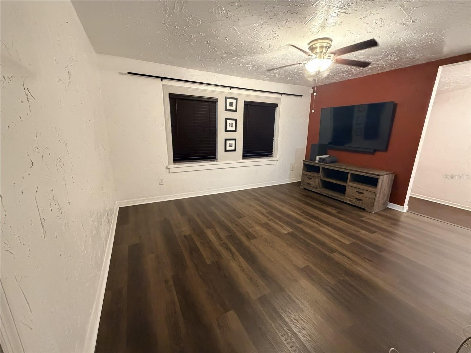 1707 W COMANCHE Avenue – photo 2