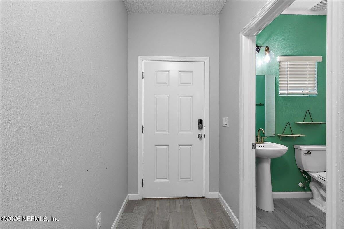 12658 JOSSLYN Lane – photo 4