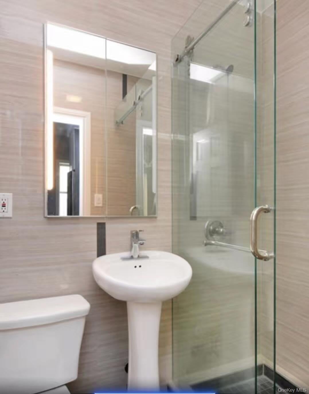 1598 Lexington Avenue – photo 4