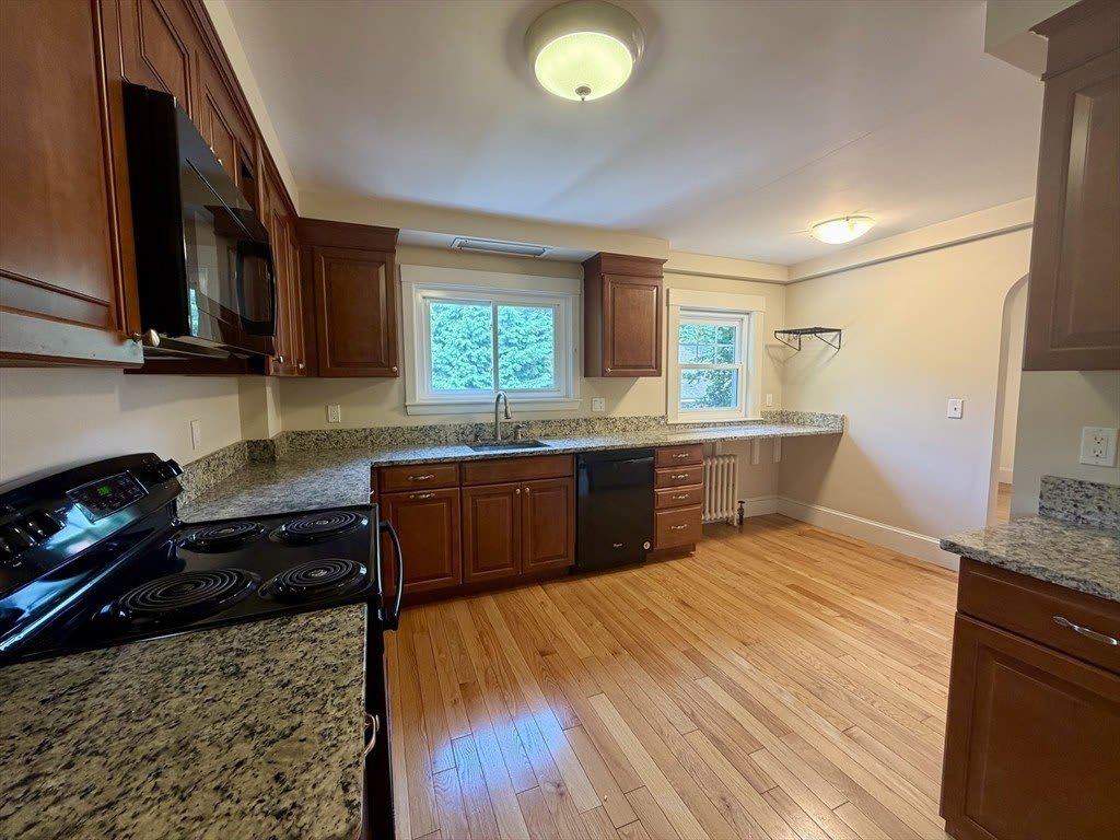 54 Noble Street – photo 5