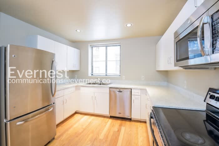 930 Acoma Street – photo 4