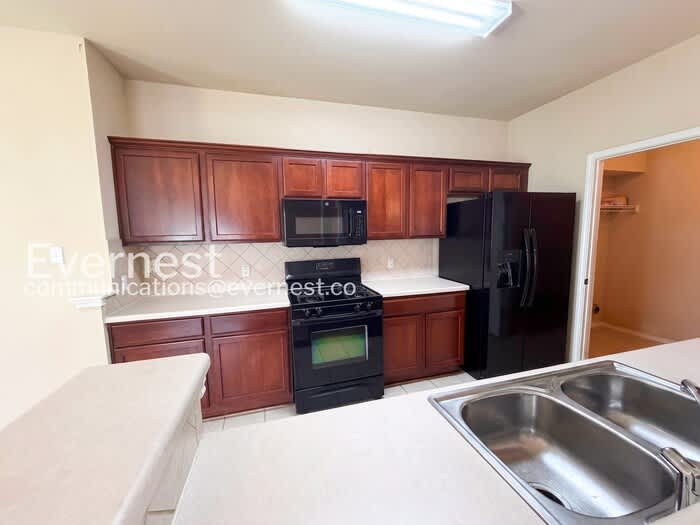 3145 Henderson Path – photo 4