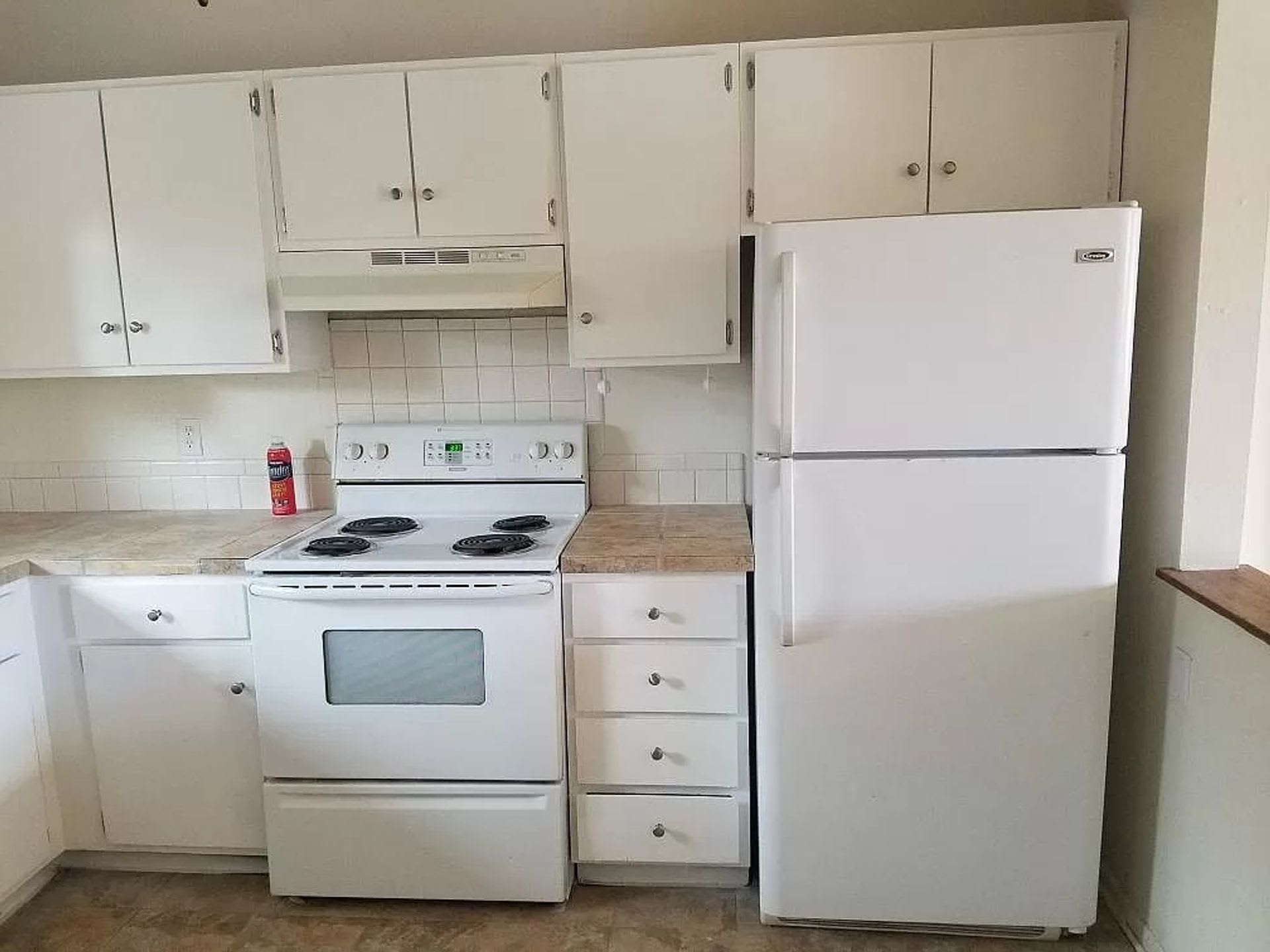 Beautiful 2 Bedroom Town Home – photo 3