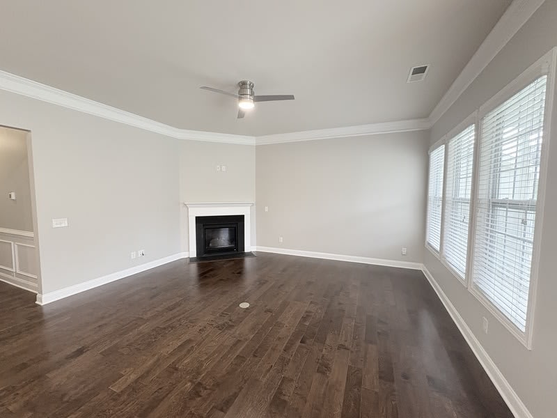 676 Scarlet Baby Dr – photo 5