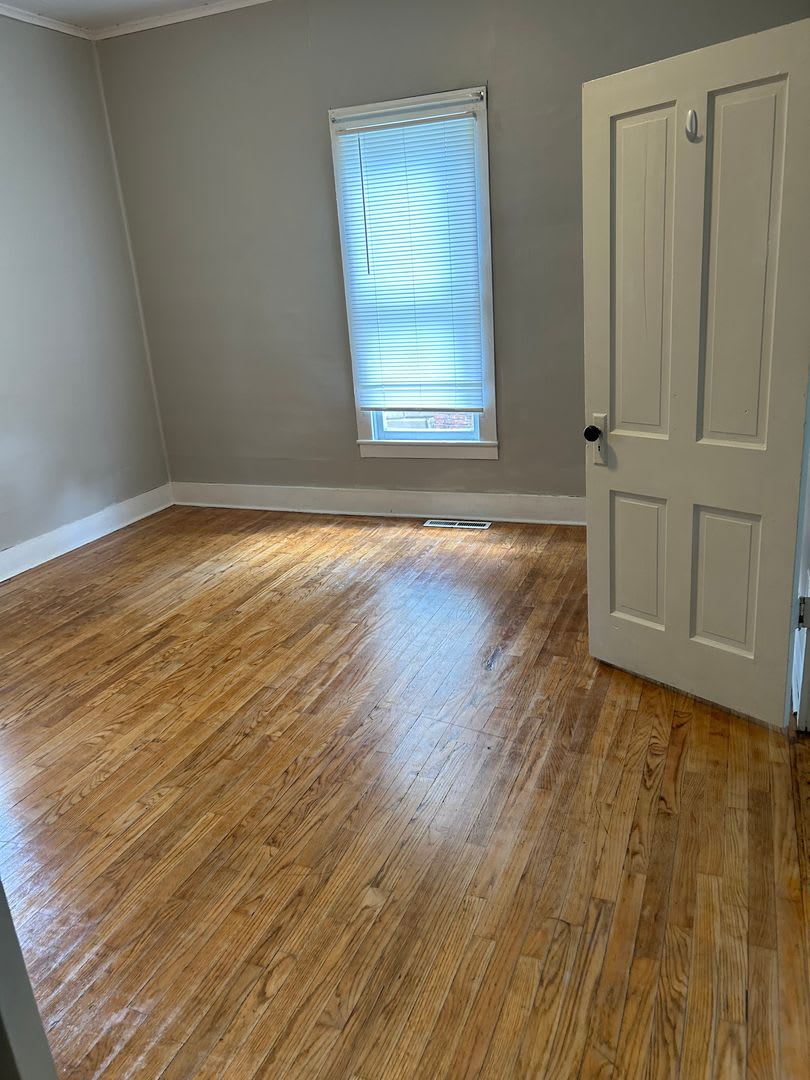 2 Bedroom 1 Bath with Basement – photo 4