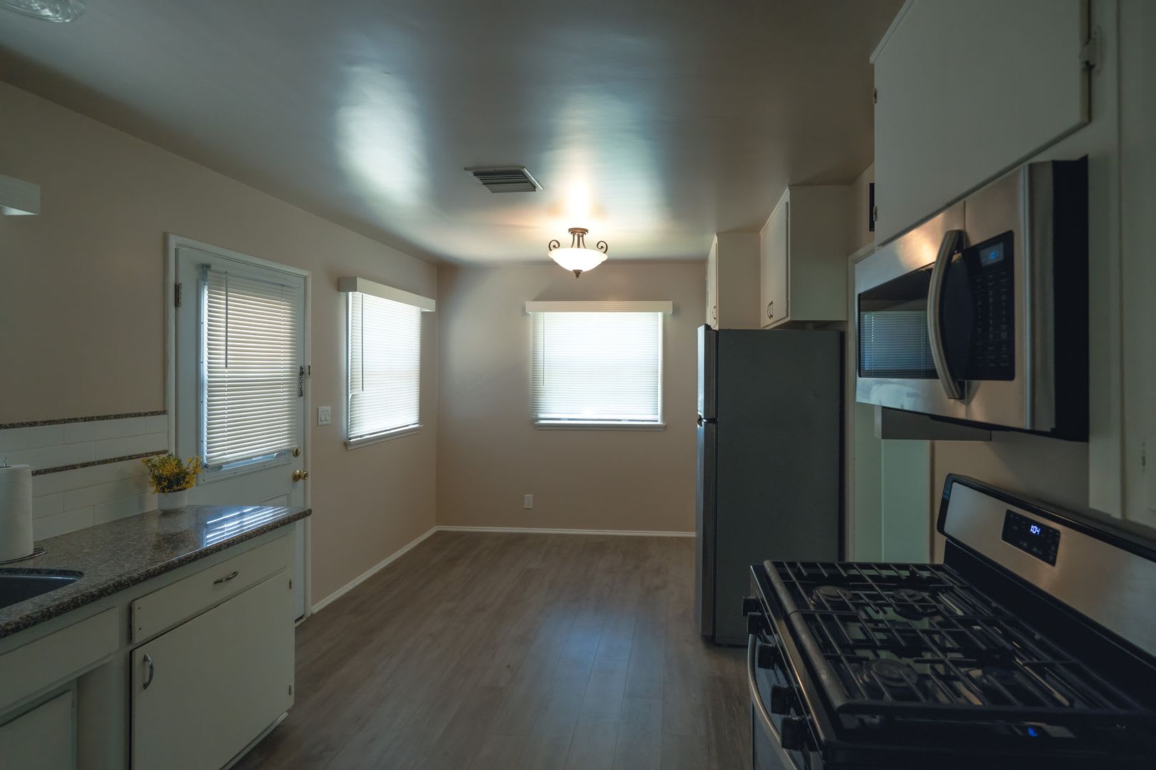 Charming Monrovia Home in a Prime Location! – photo 3