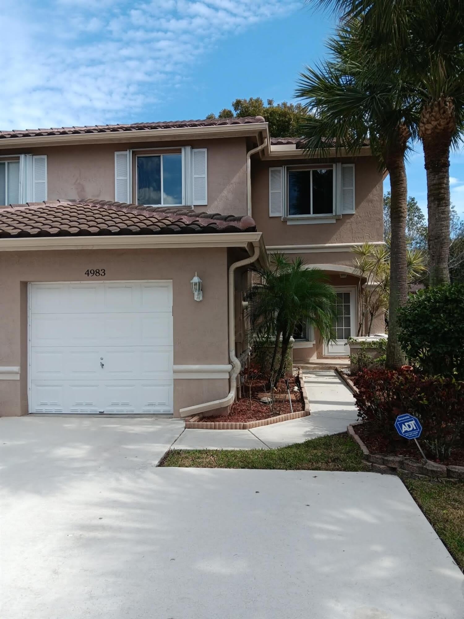4983 W Pinemore Lane – photo 2