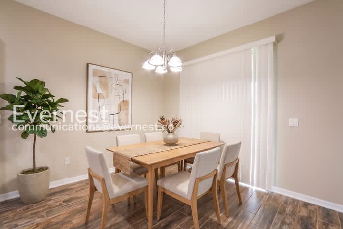 1891 Castleton Drive – photo 5