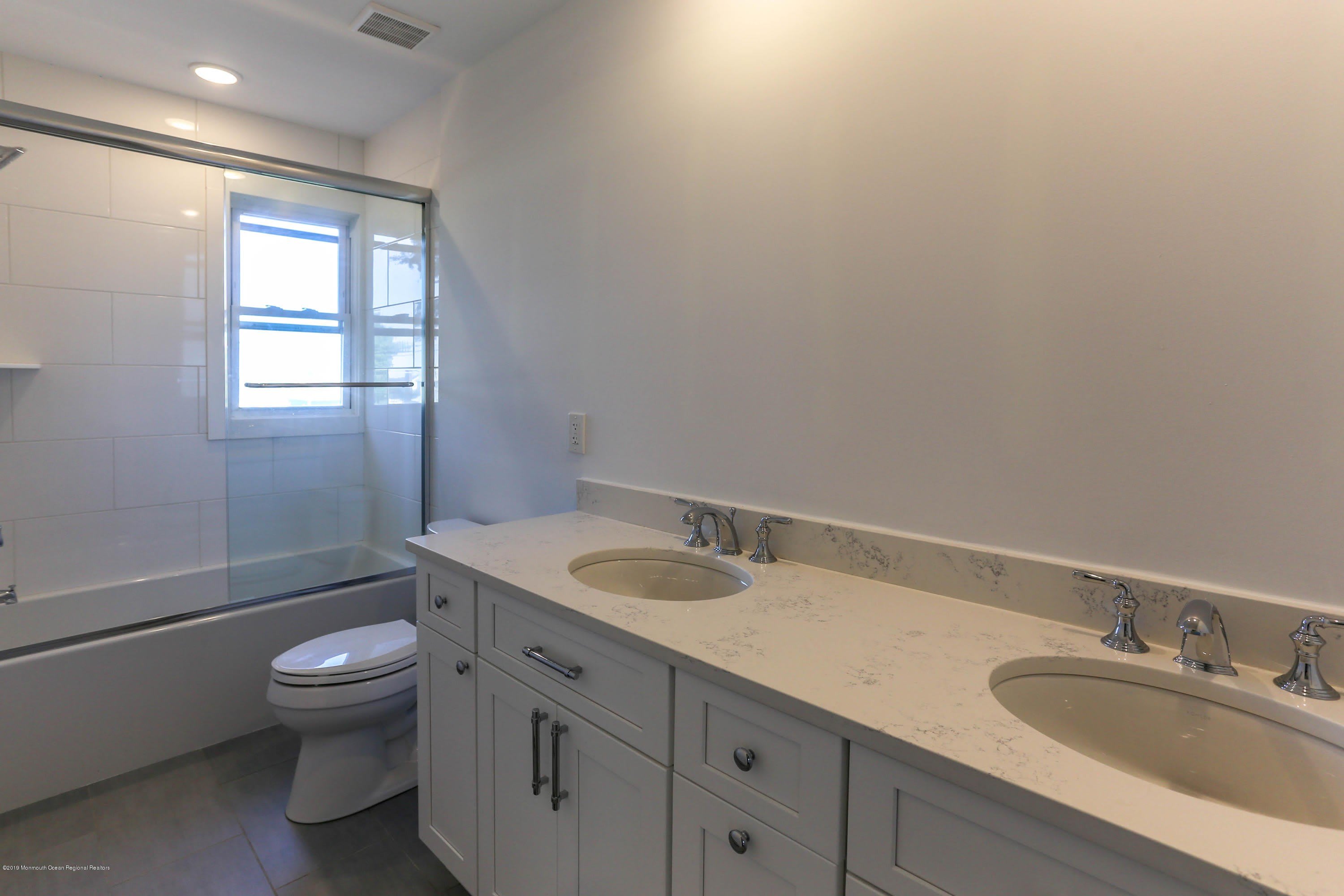 35 Ocean Boulevard – photo 4