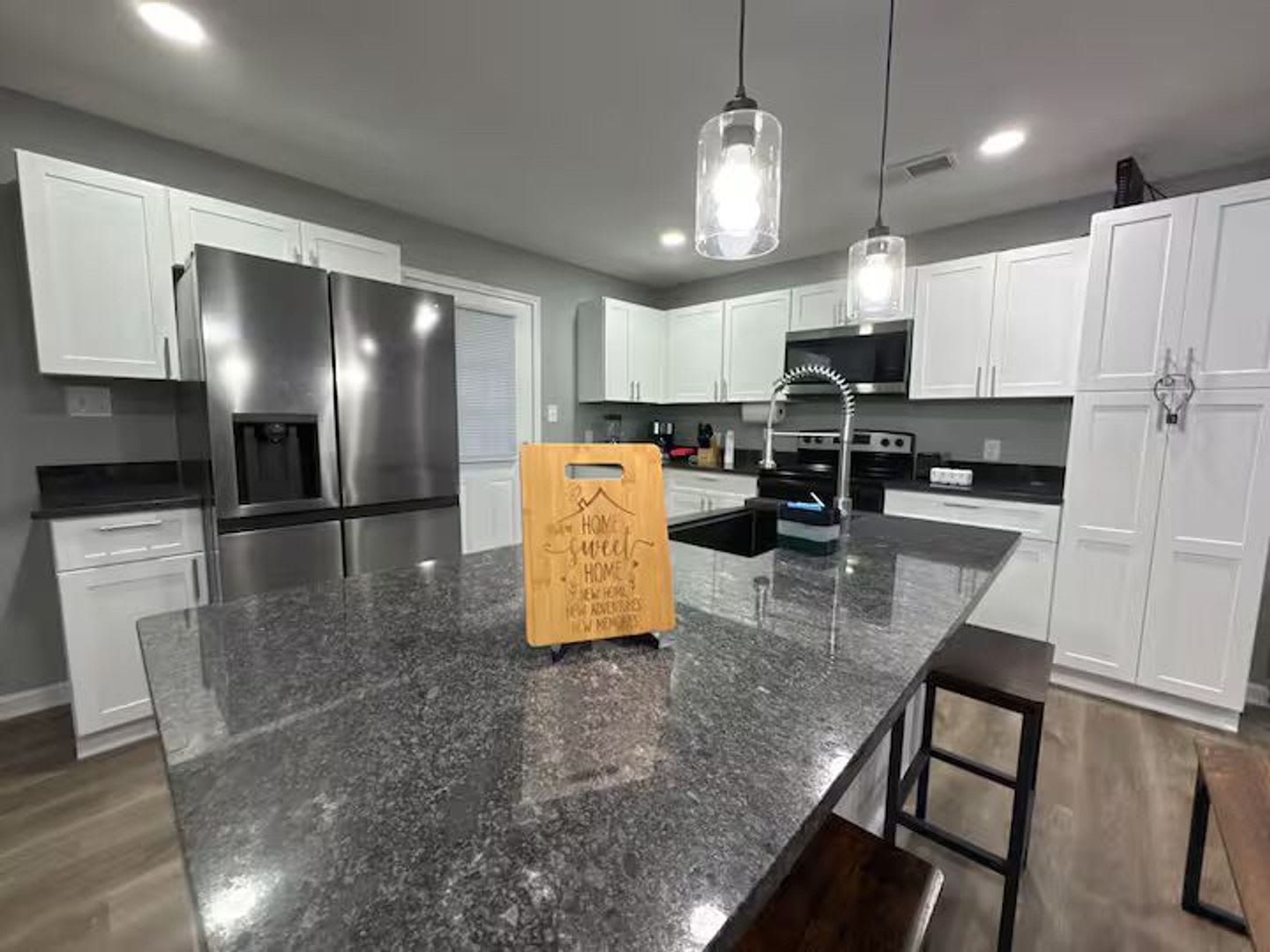 Room in 3 Bedroom Home in Riverdale – photo 5
