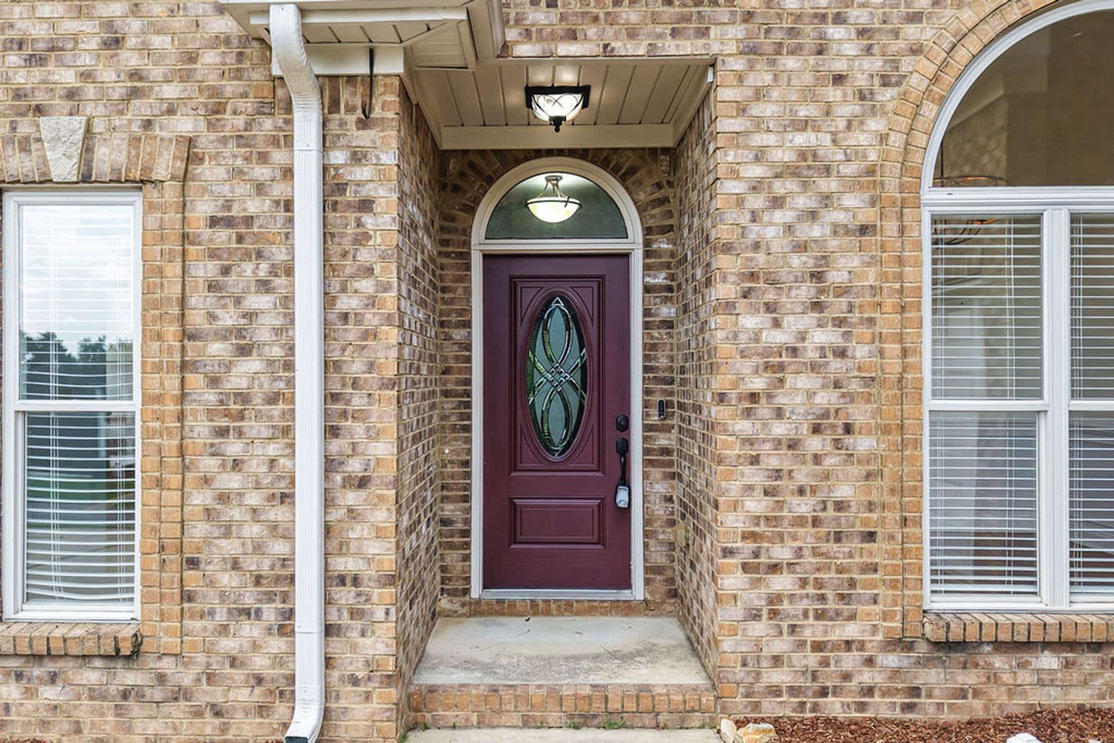 Size and Space in Beautiful Bluff Park – photo 5