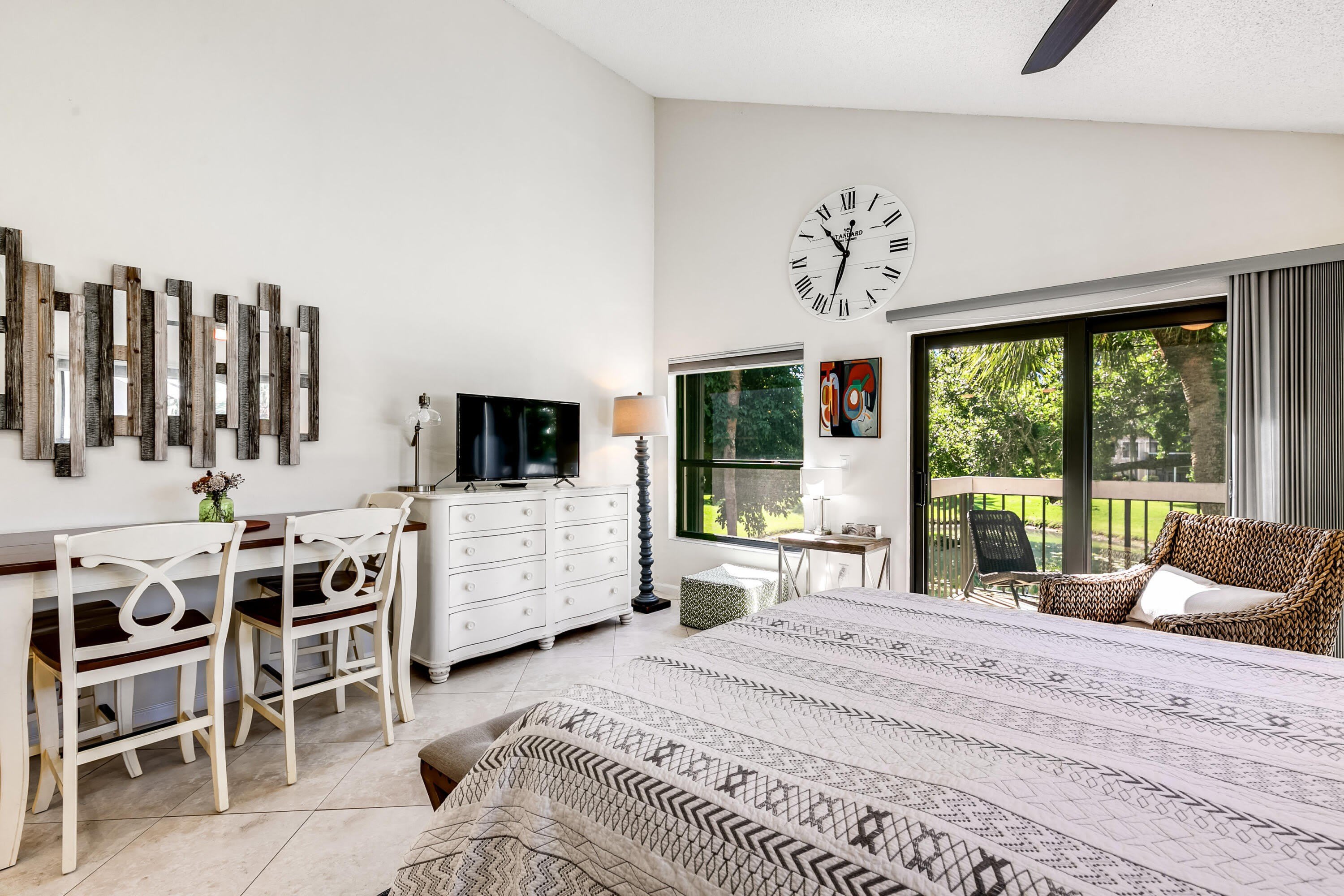 11863 Wimbledon Circle – photo 2