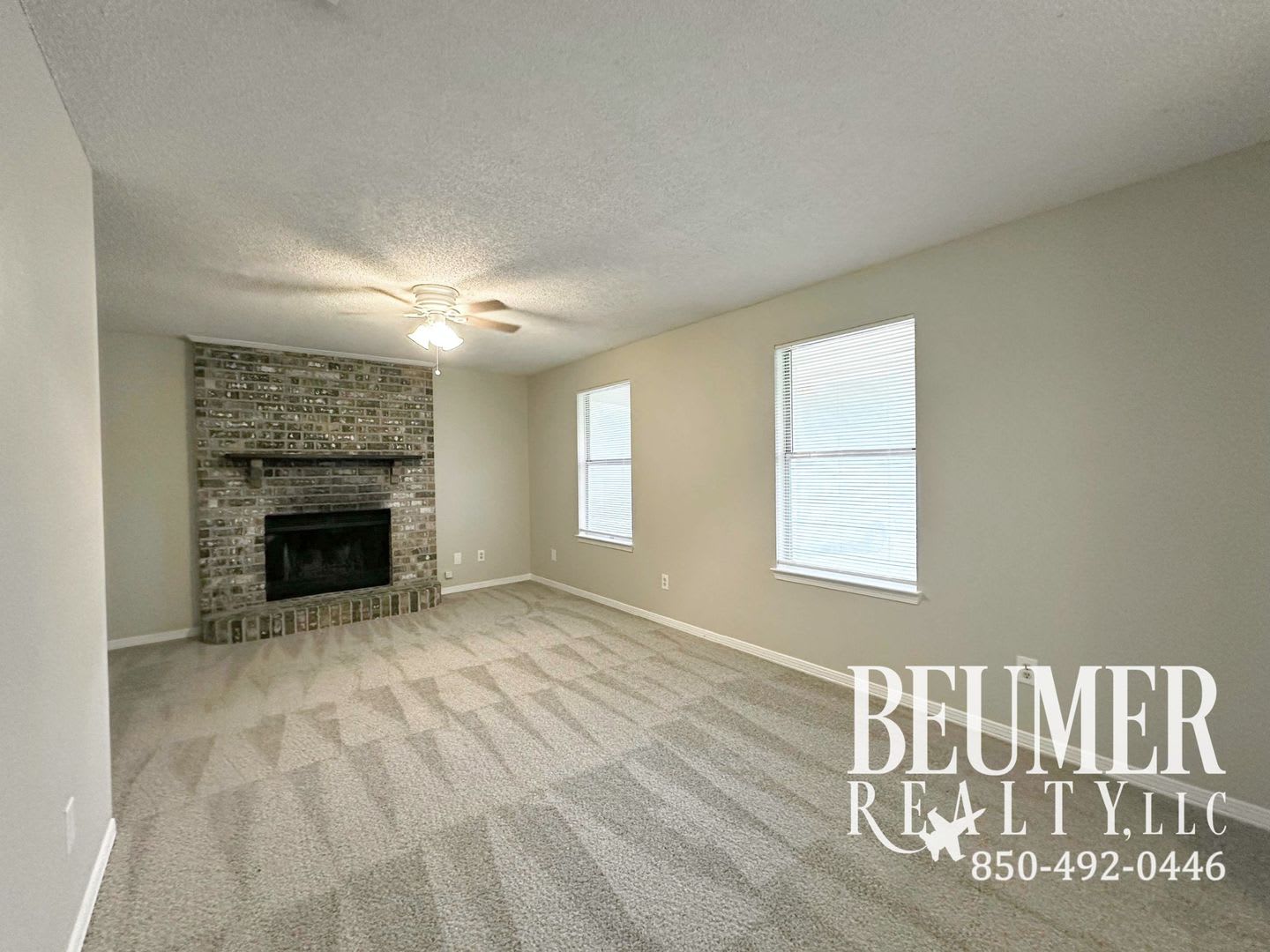 3 bd 2 bath 1275 sqft Home For Rent – photo 2