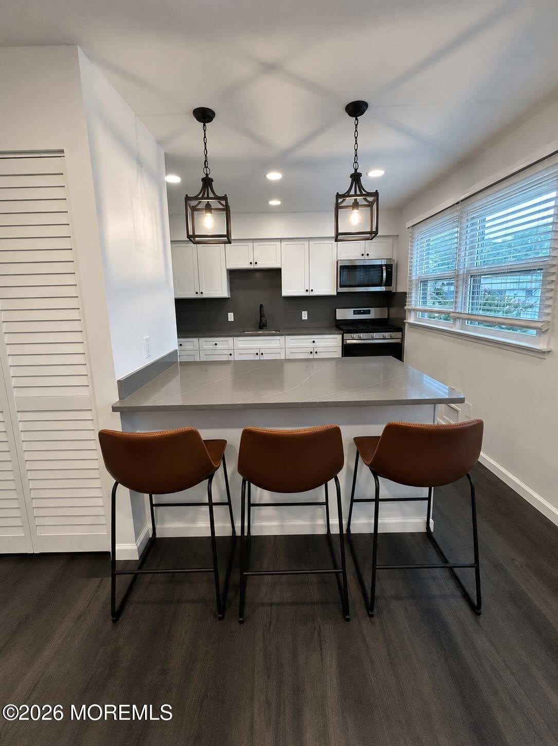 2133 Bridge Avenue – photo 5