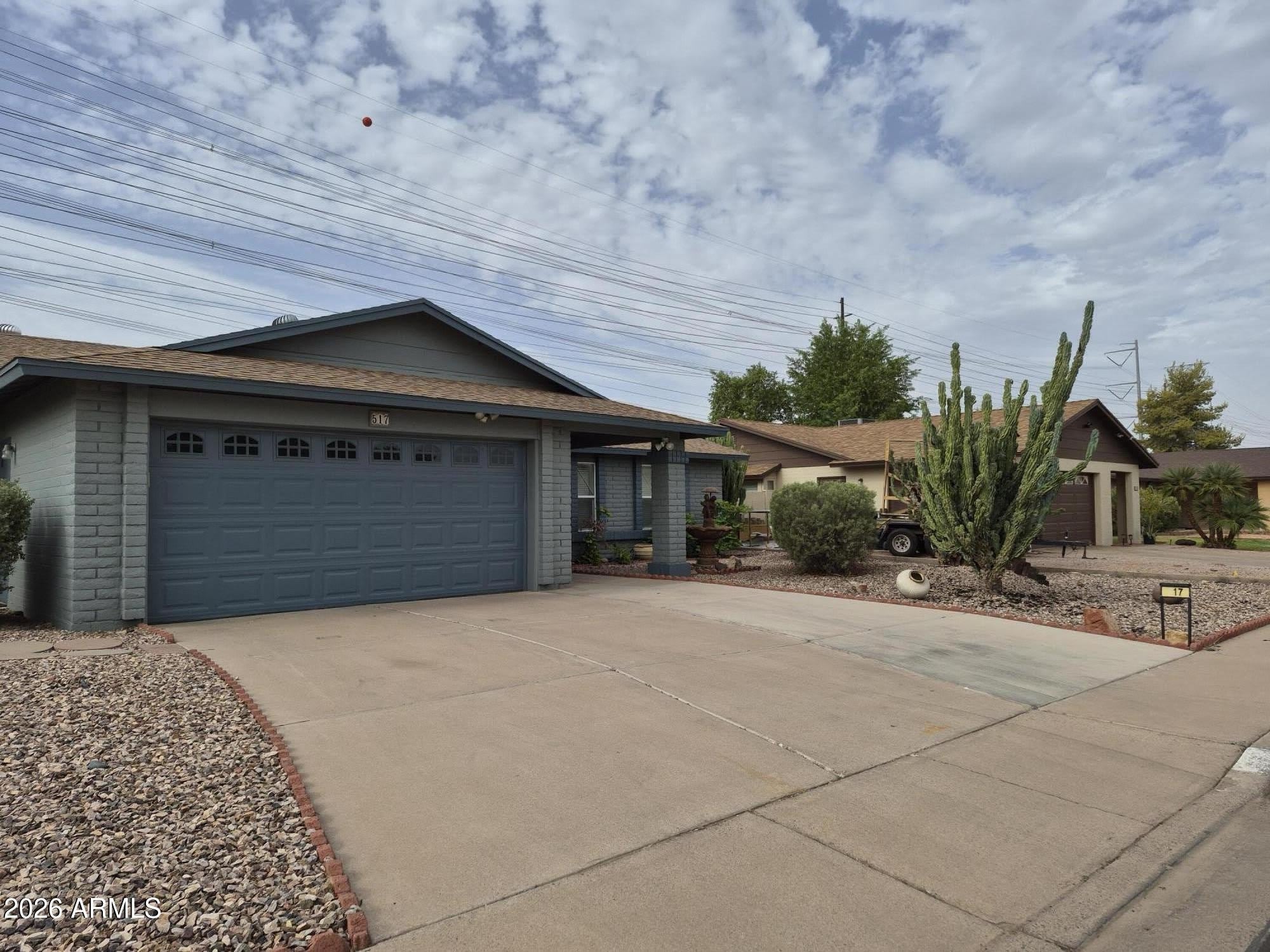 517 W PERALTA Avenue – photo 2