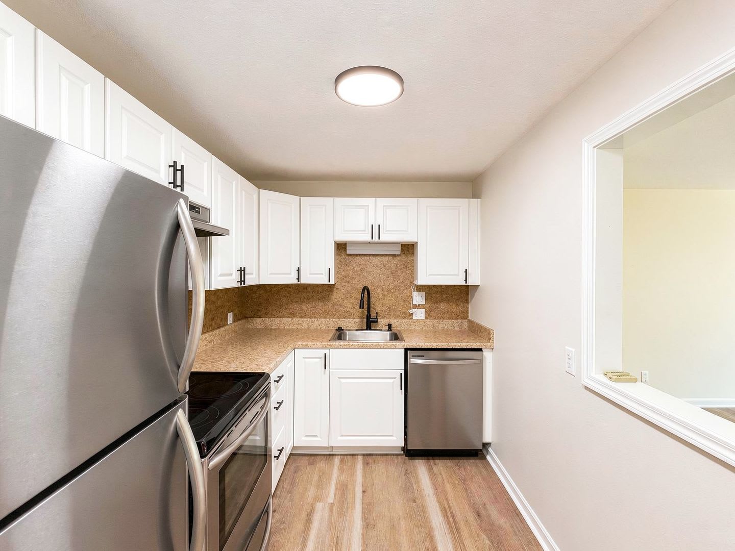 Welcome To 440 North Ave Unit 138 Haverhill Ma 01830 A Beautifully Updated 2 Bedroom 1 Bath Condominium Offering Modern Finishes Outstanding Community Amenities And Electric Heat Hot Water Included – photo 5