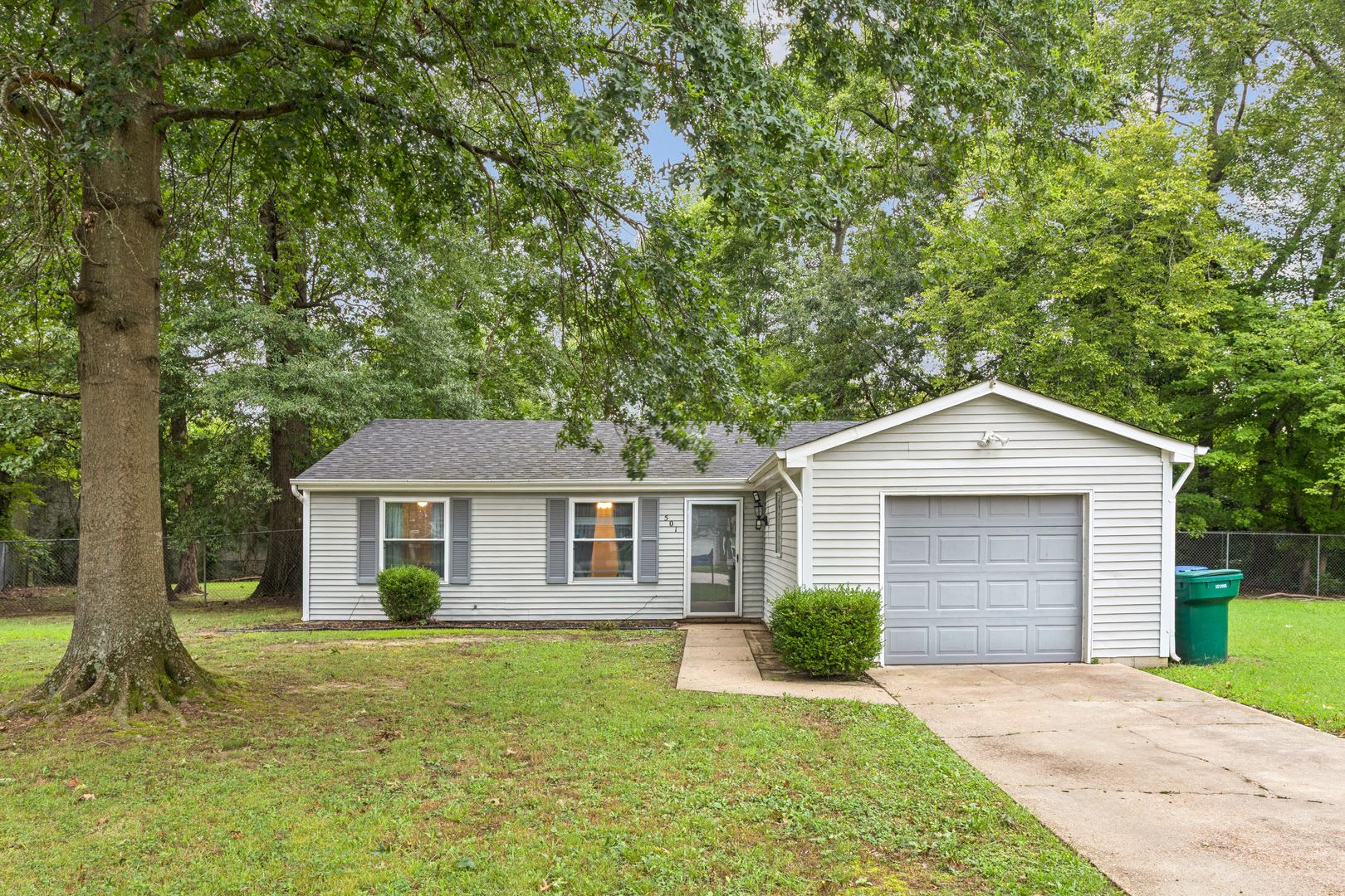 FLEXIBLE RENTAL OPPORTUNITY IN HEART OF HAMPTON ROADS – photo 1