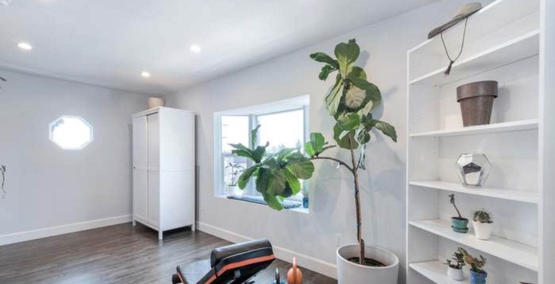 Now Leasing – 812 Merwin – photo 5