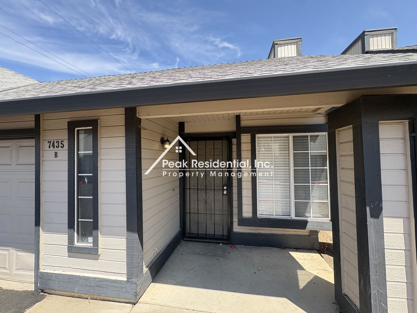 Updated 2bd/2ba Sacramento Duplex – photo 3