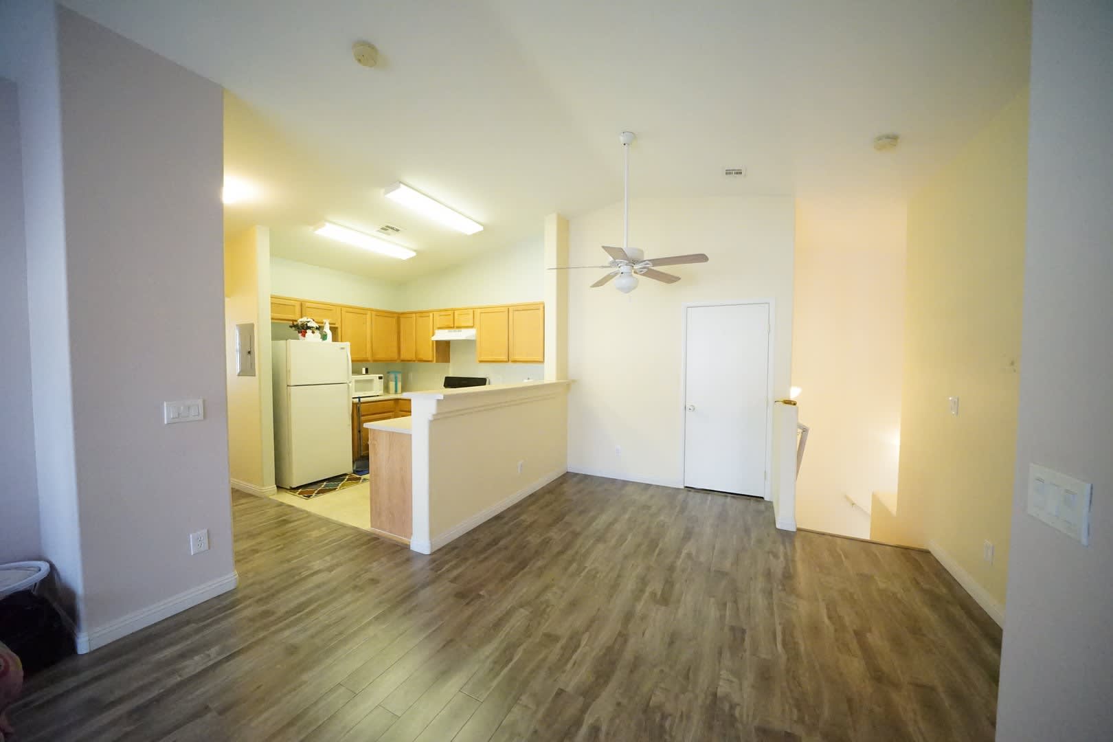 SHOWINGS AVAILABLE NOW – photo 4