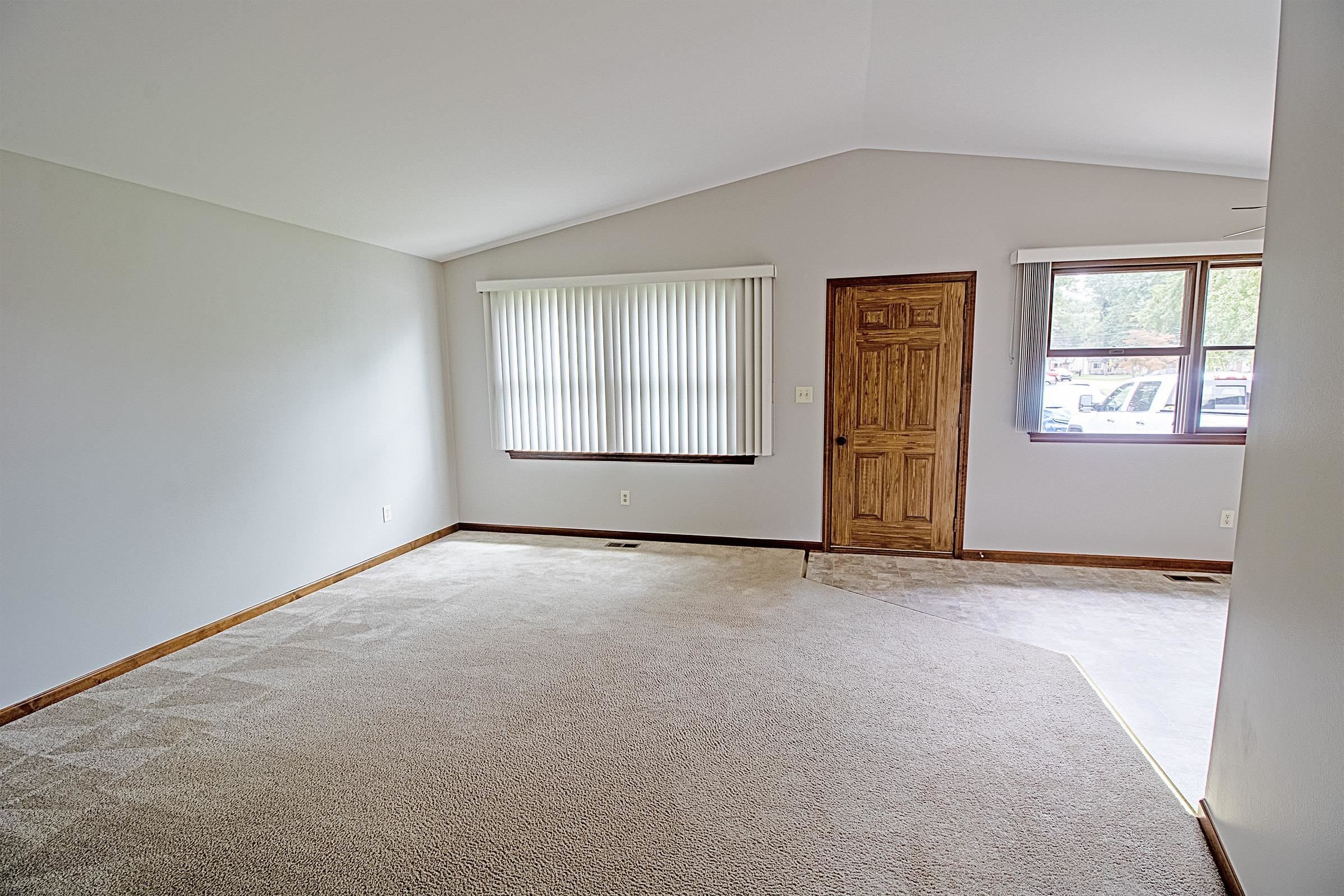 39359 Muffatt Street – photo 4