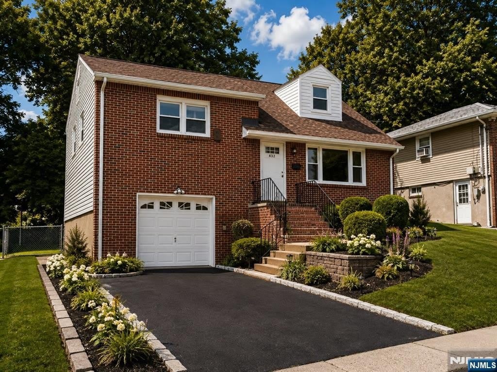 432 Hamilton Place – photo 1