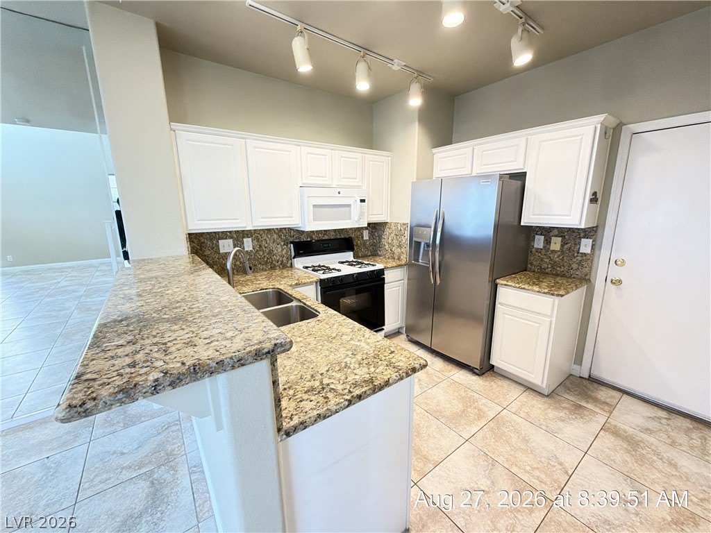 638 SOLITUDE POINT Avenue – photo 4