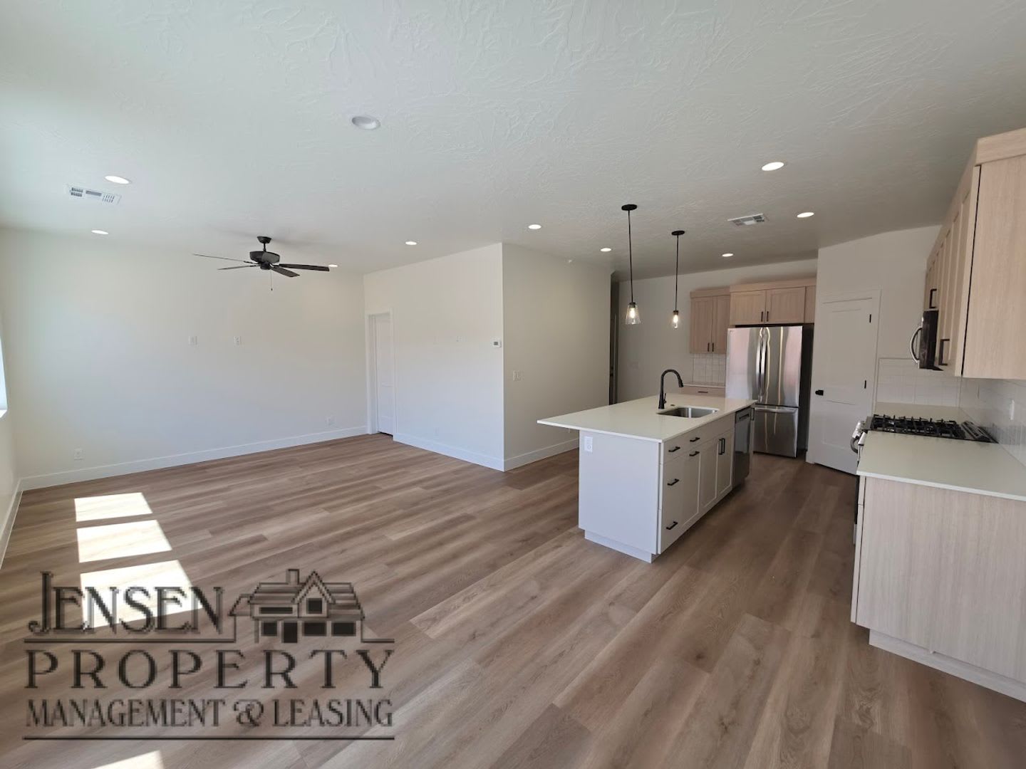 Brand New Town Home – photo 3