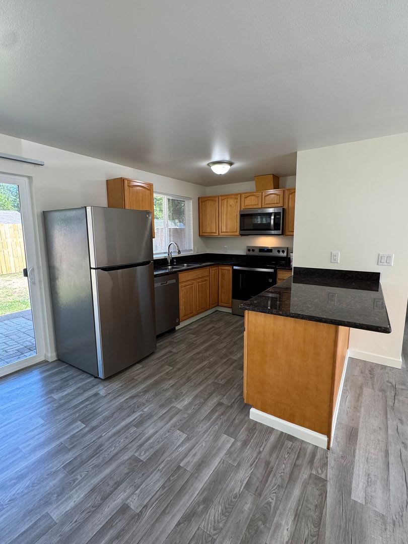 4 BEROOM 1 BATH HOUSE FOR RENT – photo 2