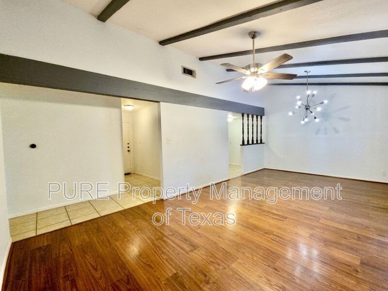 3000 Lakeside Dr – photo 5