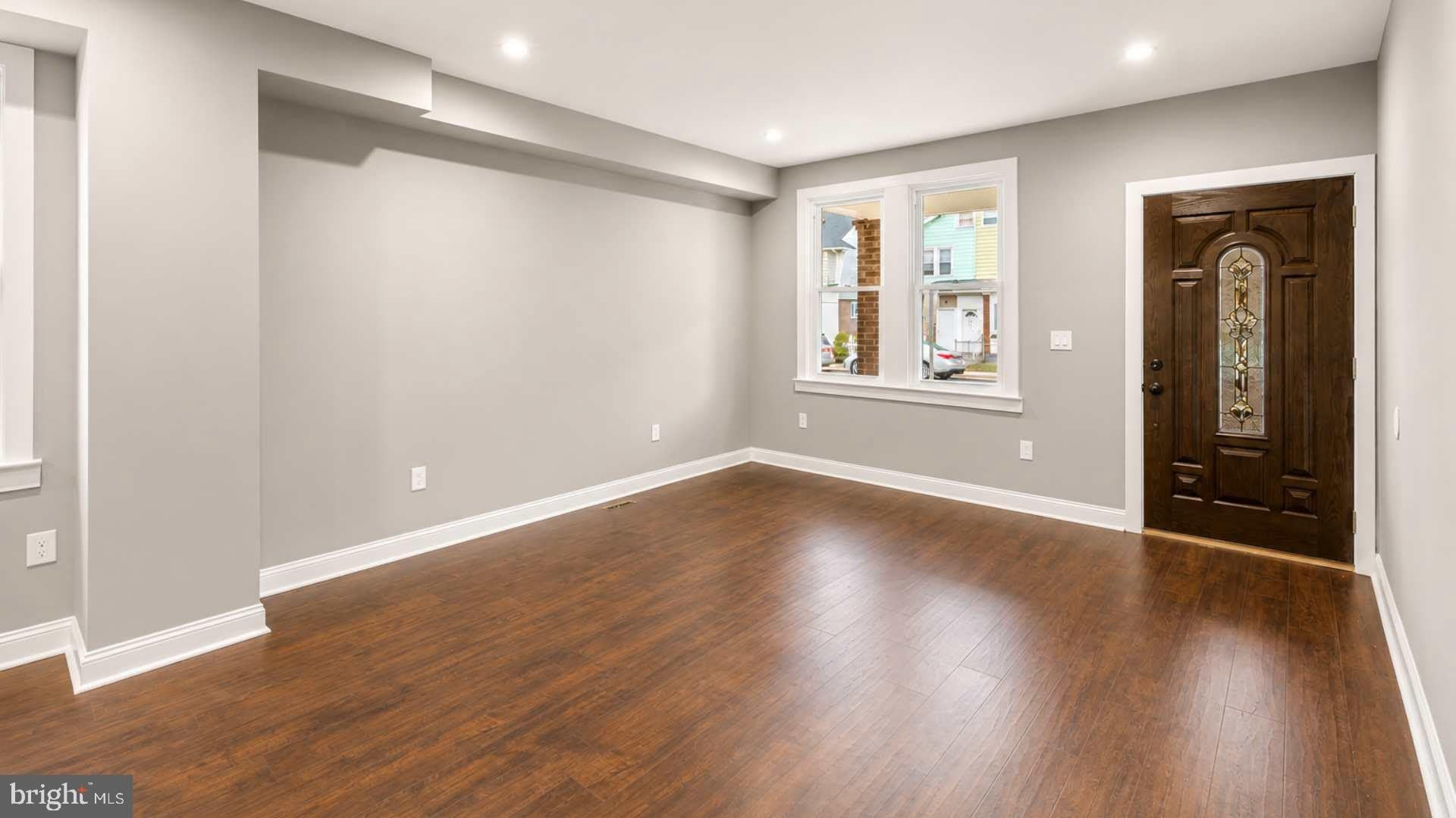 209 WOODLAWN Avenue – photo 3