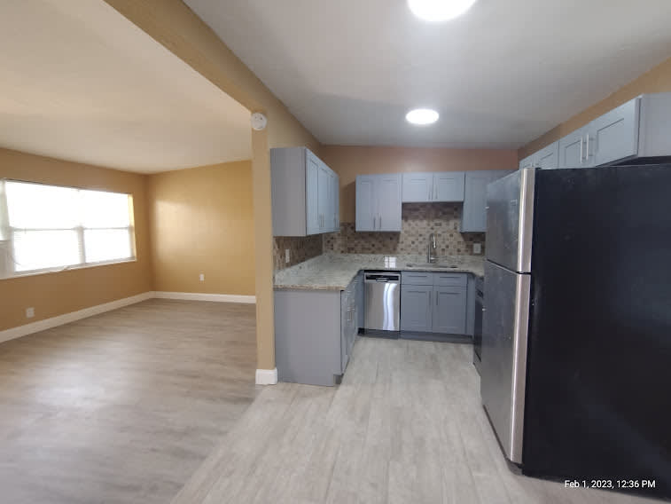 1362 Gardenia Avenue – photo 2