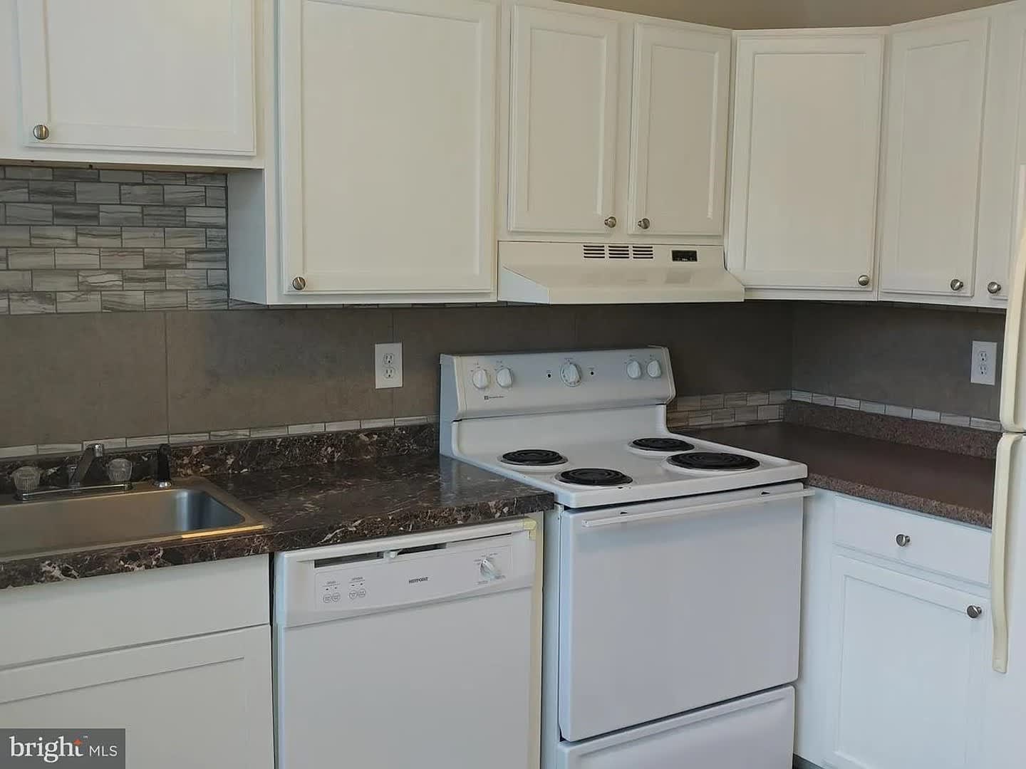 3 Bedroom 1.5 Bathroom Townhouse in Edgewood, MD – photo 3