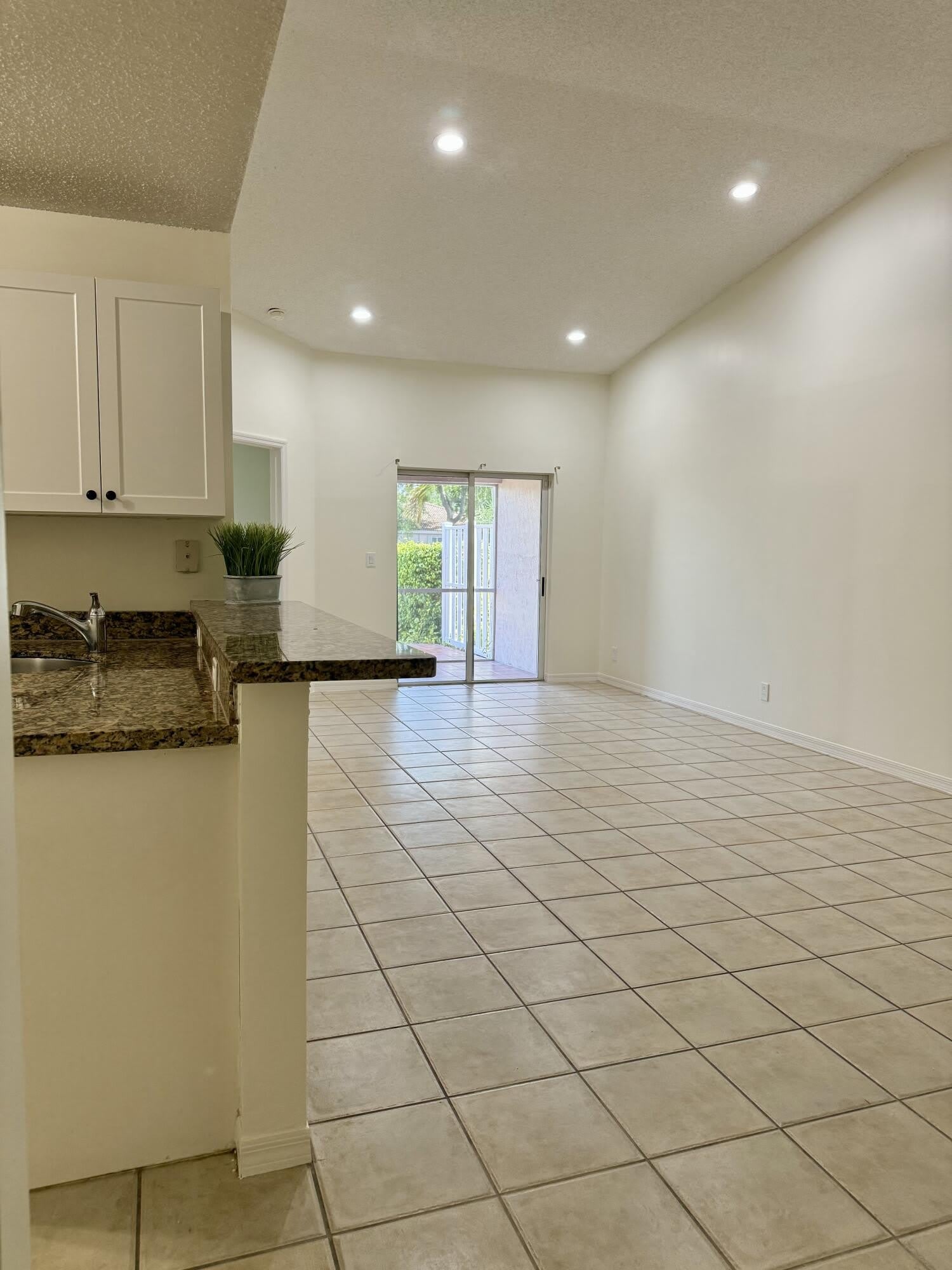 11289 SW 18th Court – photo 3