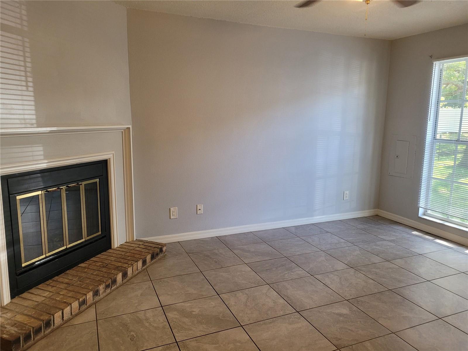 11301 Grandville Dr – photo 4