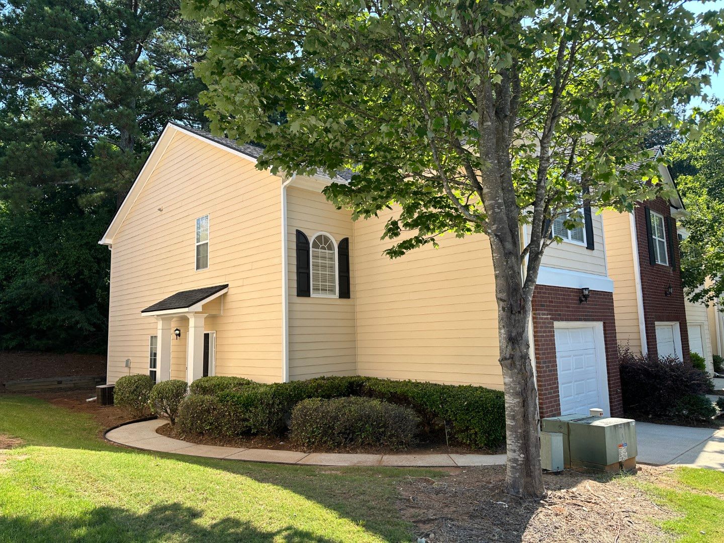 Great Location Like New Everything Stainless Appliances 1 Car Garage Hardwoods And Tile Flooring Must See – photo 4