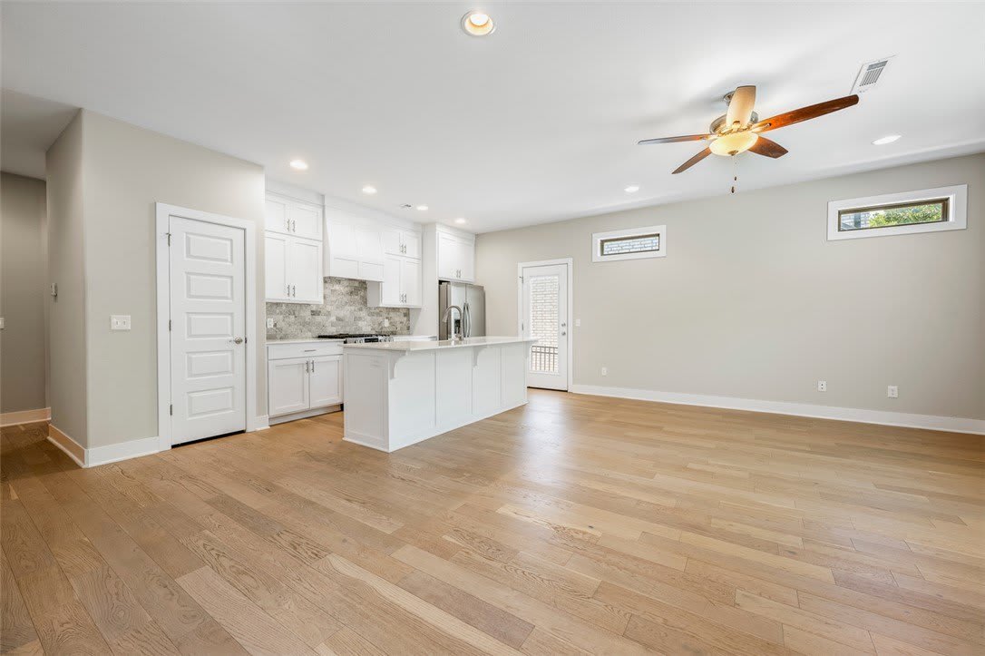 2369 E Amherst Alley – photo 3