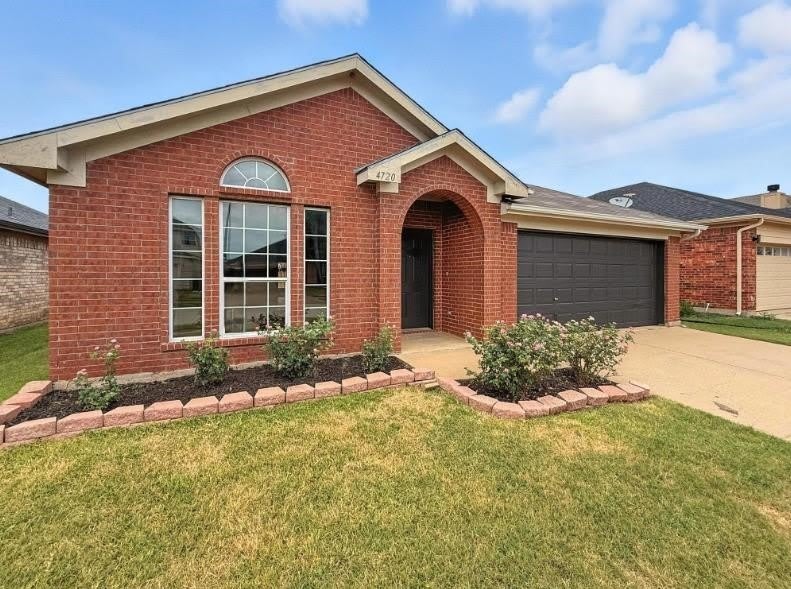 4720 Topaz Lane – photo 2