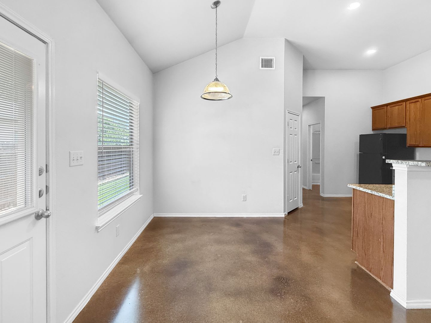 Mow &amp; Trim Included / Fridge Included / Fenced in Yard / Updated Landscaping / CISD – photo 5