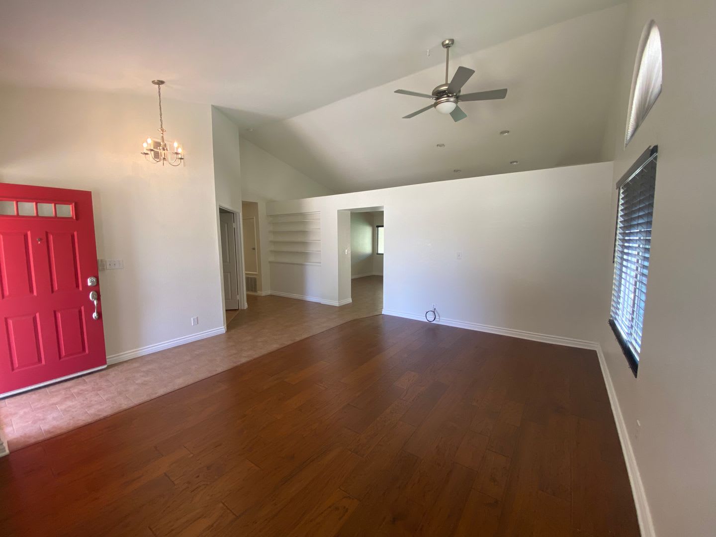 West Lancaster 4 Bedroom! – photo 2