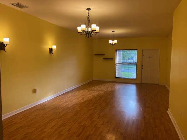 2735 Northeast 42nd Avenue – photo 4
