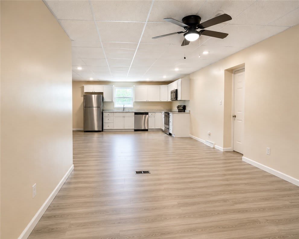 484 3rd Street – photo 2