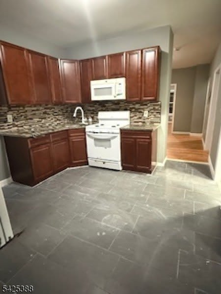 380 Halsted St – photo 3
